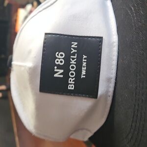 N8°6 Brooklyn Twenty Snapback Hat White 57 cm Adjustable Capio The Unique Leader
